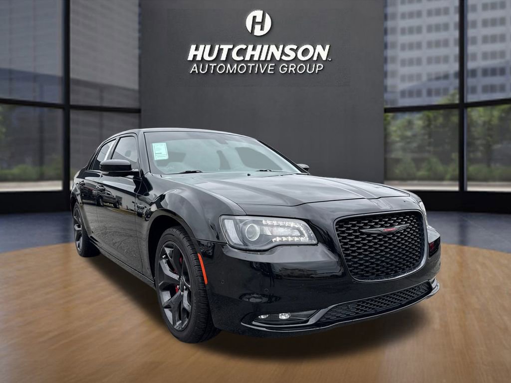 2021 Chrysler 300 S's photo