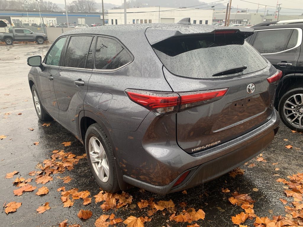 2020 Toyota Highlander L photo 3
