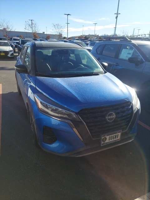 2024 Nissan Kicks SR photo 4