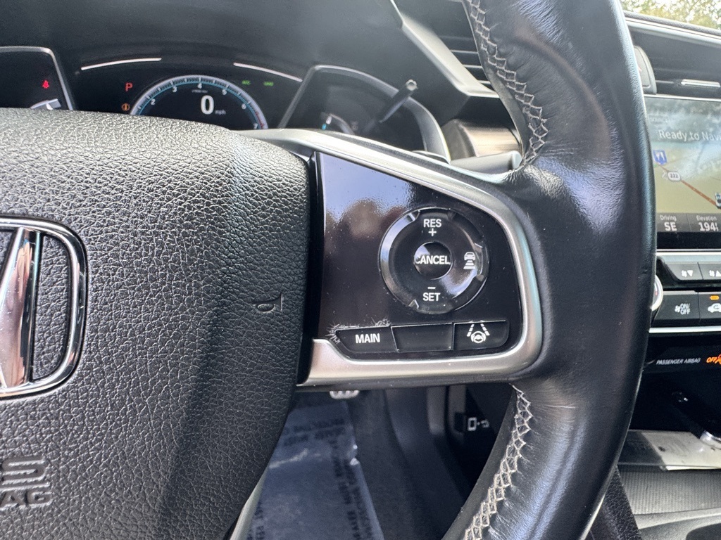 2019 Honda Civic Touring photo 18