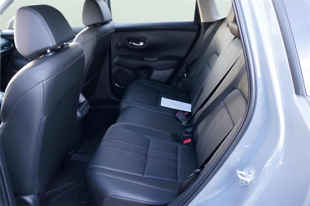 2026 Honda HR-V EX-L photo 4