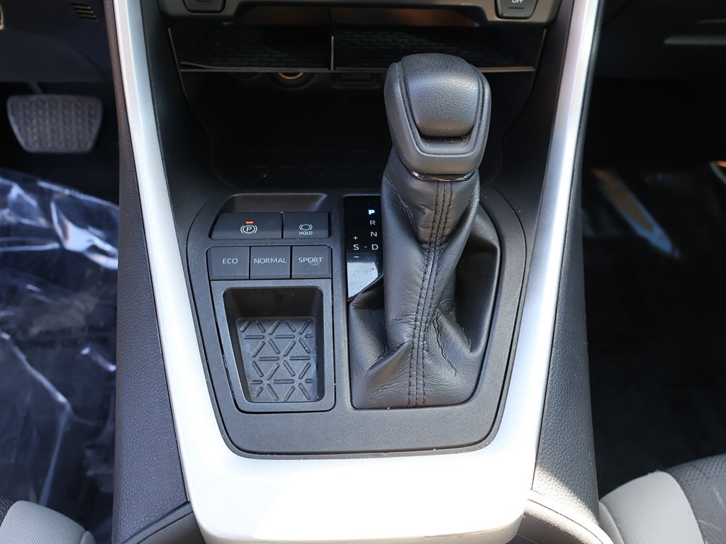 2022 Toyota RAV4 XLE photo 42