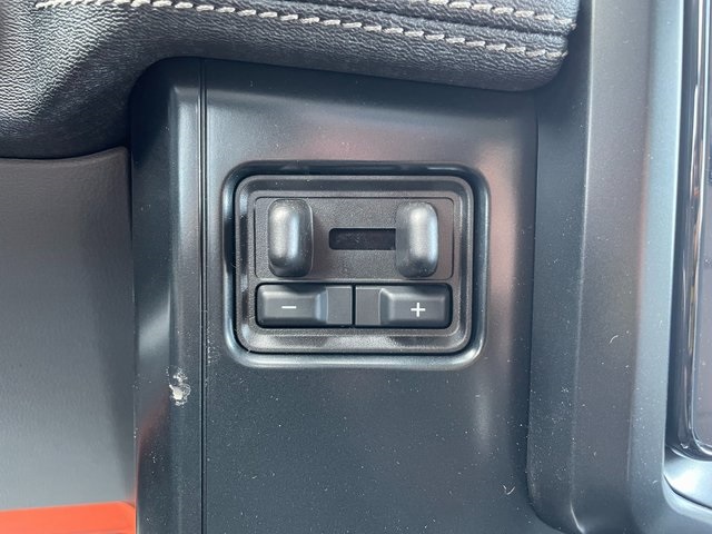 2025 Ford F-150 Lightning photo 31
