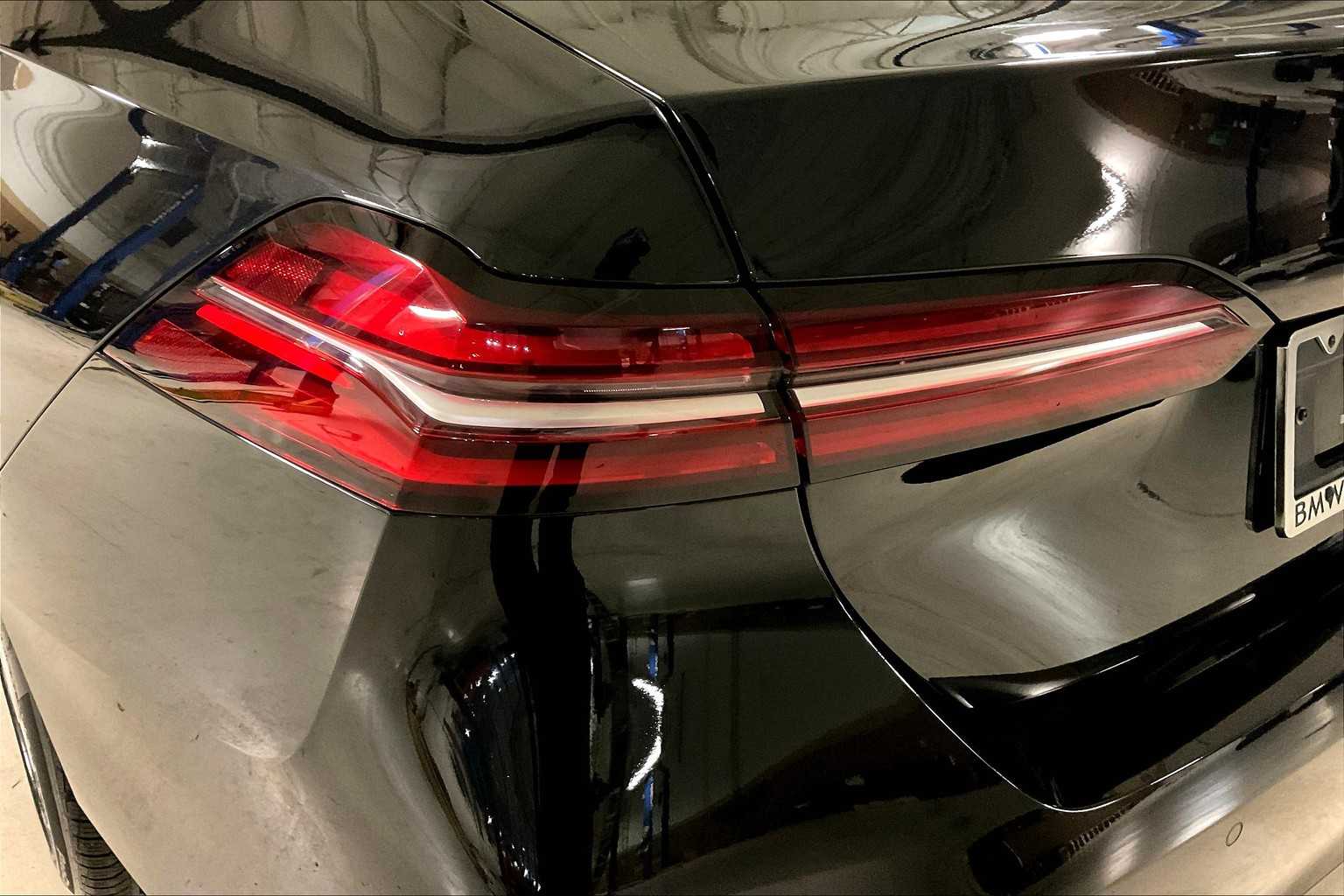 2025 Bmw 530i Sedan photo 23