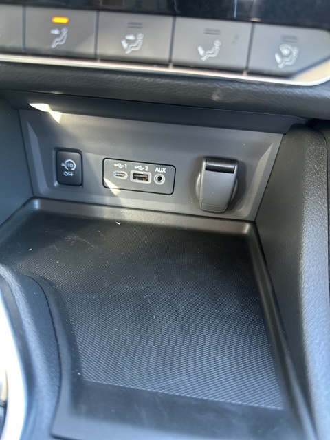 2025 Nissan Sentra SV photo 19