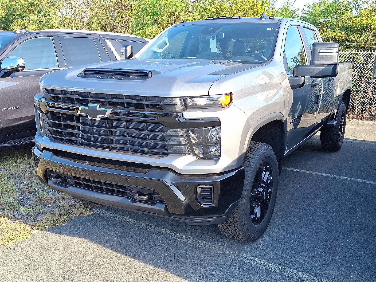 2026 Chevrolet Silverado 2500HD Custom photo 2