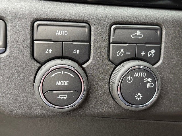 2025 Chevrolet Silverado 1500 LT photo 33