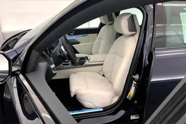2024 Bmw i7 xDrive60 photo 9
