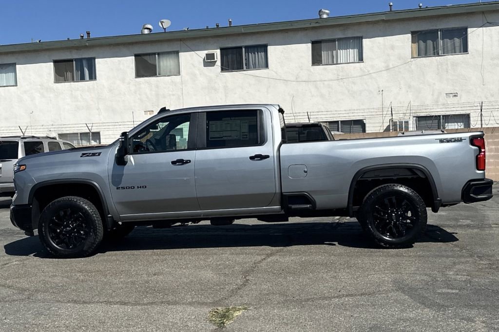 2026 Chevrolet Silverado 2500HD LT photo 7