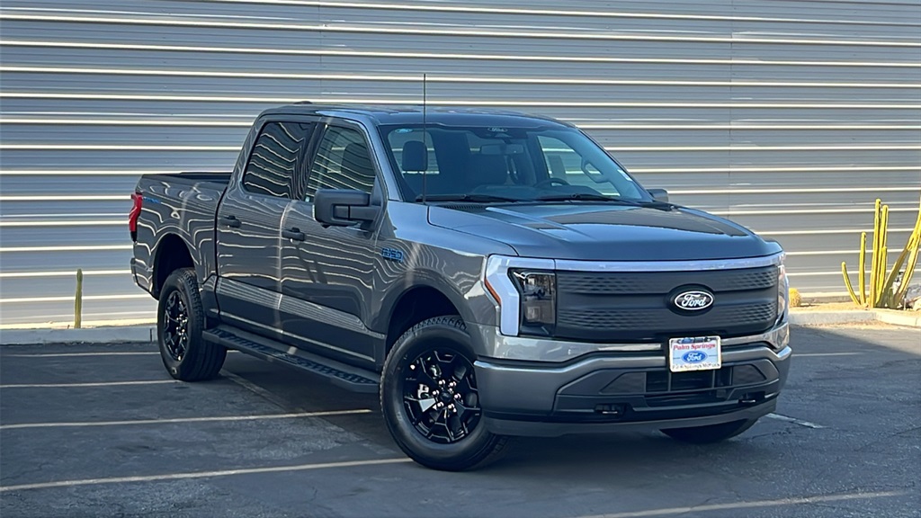 2025 Ford F-150 Lightning XLT's photo