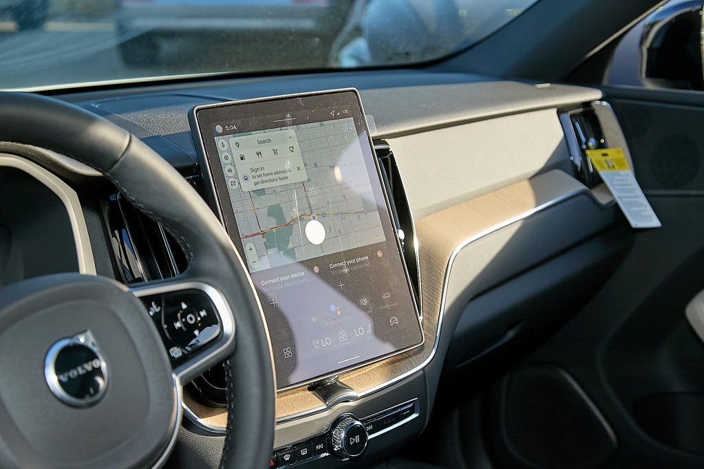 2026 VOLVO XC60 - Image 13