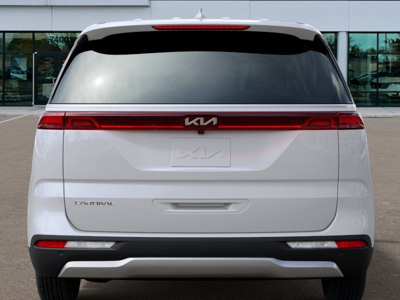 2024 Kia Carnival LX photo 13