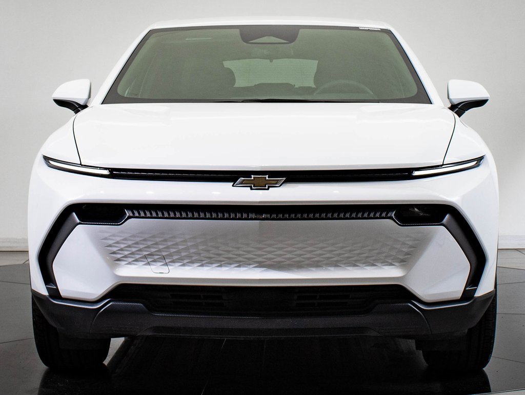 2025 Chevrolet Equinox EV 1LT photo 2