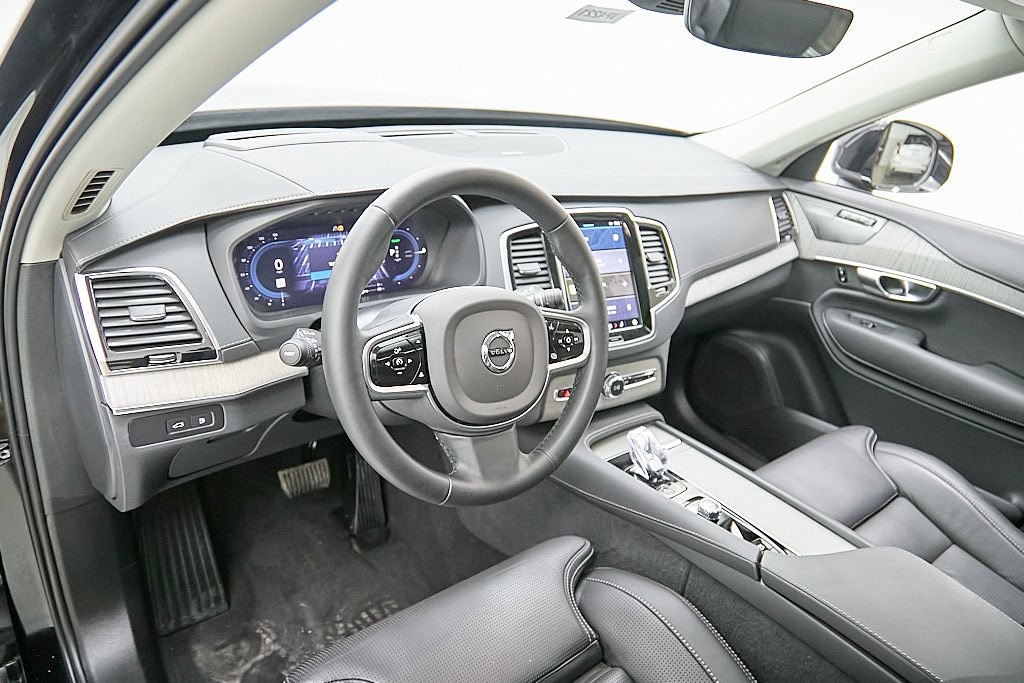 2025 VOLVO XC90 - Image 10
