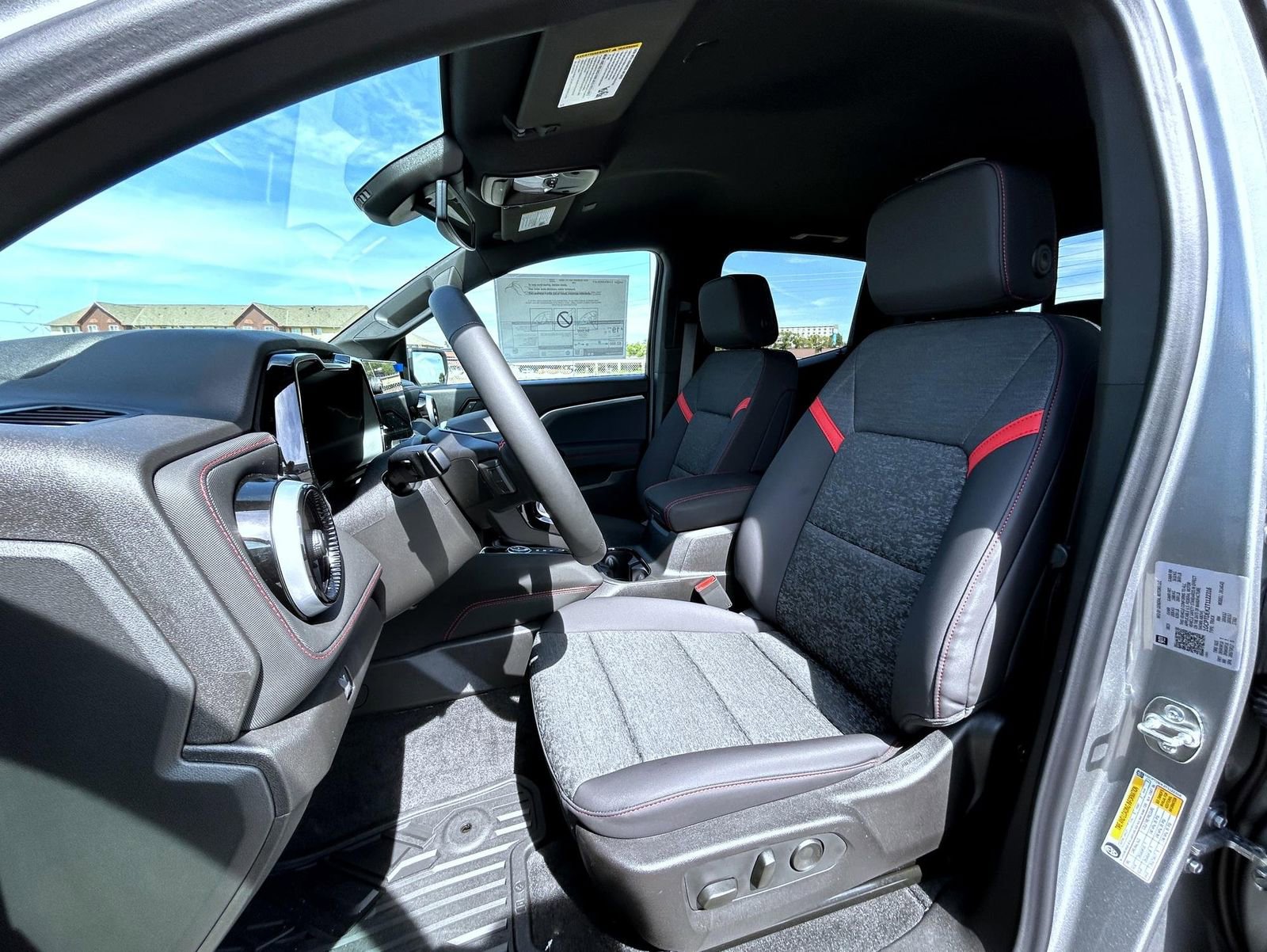2026 Chevrolet Colorado Z71 photo 10