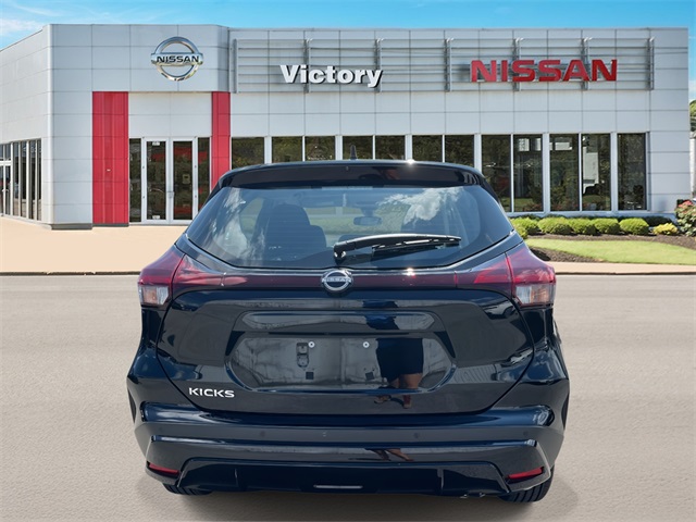 2025 Nissan Kicks Play S photo 4