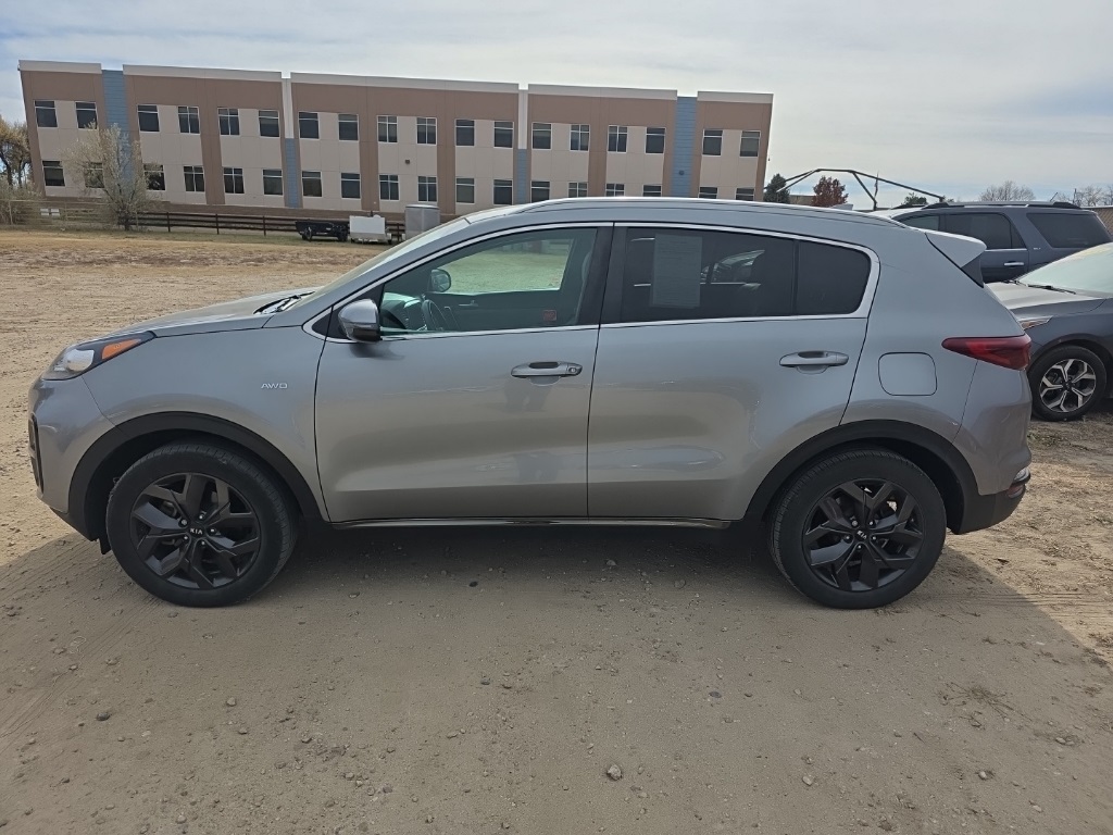 2020 Kia Sportage S photo 2