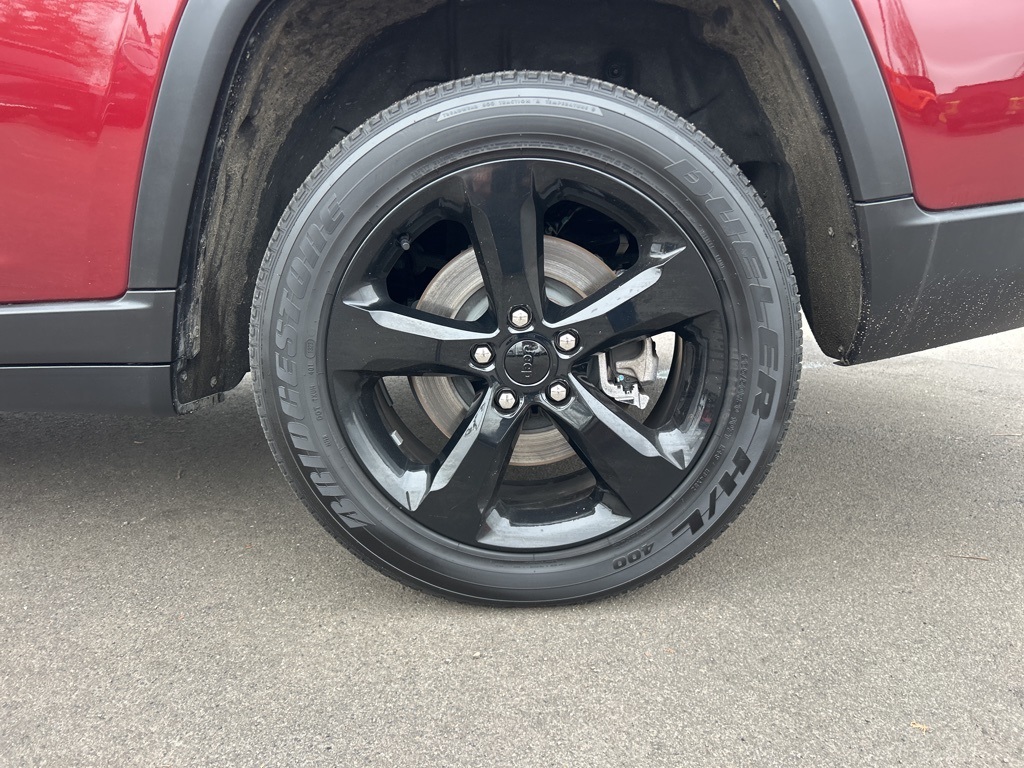 2023 Jeep Grand Cherokee Altitude photo 2