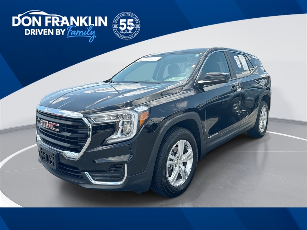 2024 GMC Terrain SLE's photo