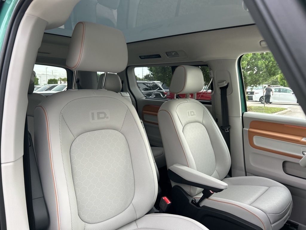 2025 Volkswagen ID. Buzz Pro Plus photo 32