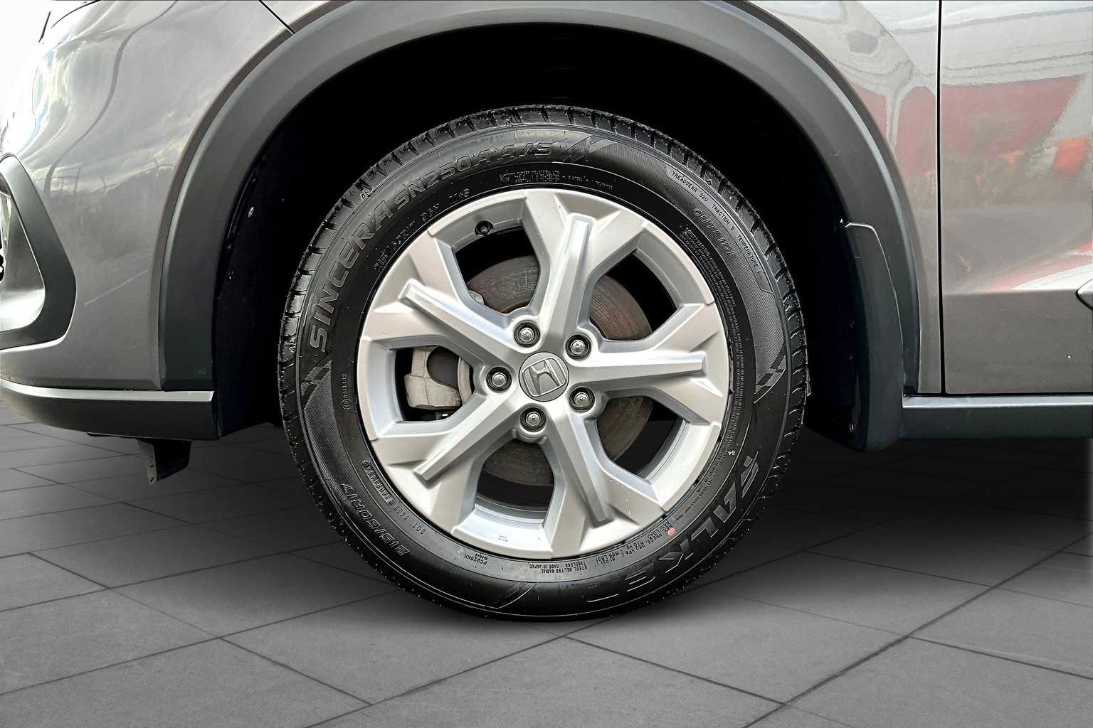 2023 Honda HR-V LX photo 10