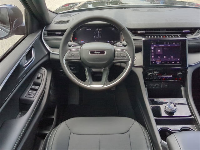 2025 Jeep Grand Cherokee Laredo X photo 16