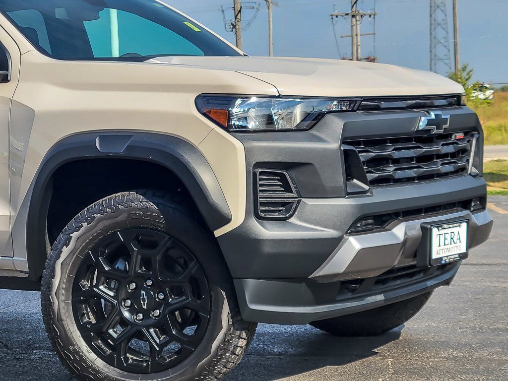 2026 Chevrolet Colorado Trail Boss photo 2
