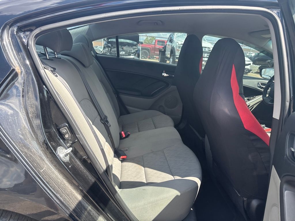 2016 Kia Forte LX photo 3