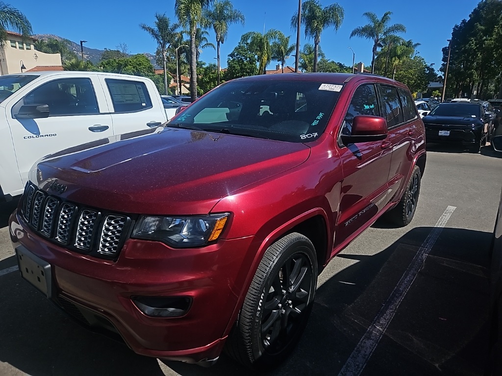 2020 Jeep Grand Cherokee Altitude photo 2