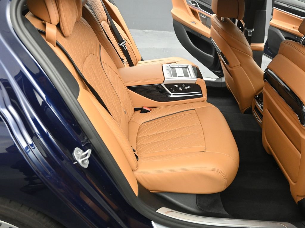 2022 BMW 750LI - Image 23