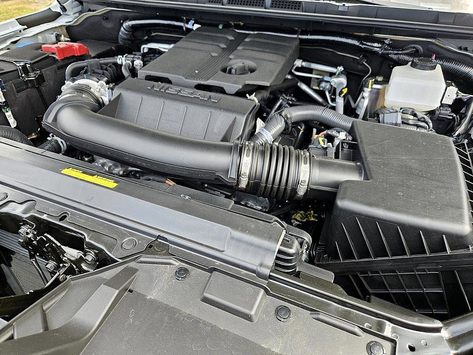 2025 Nissan Frontier Crew Cab PRO-4X photo 15