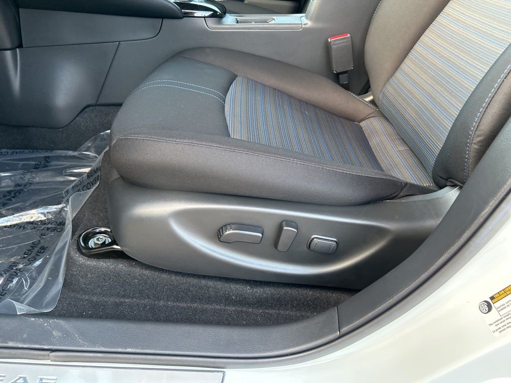 2025 Nissan Leaf SV Plus photo 10