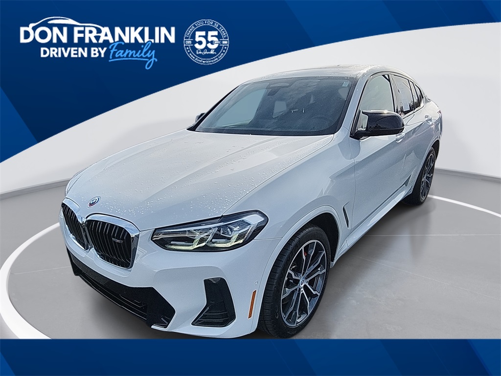 2022 BMW X4 M40i's photo