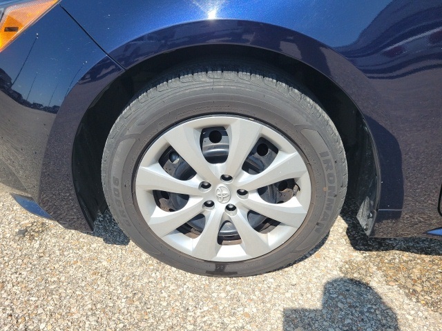 2024 Toyota Corolla LE photo 18