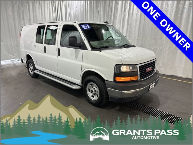 2023 GMC Savana Cargo Work Van's photo