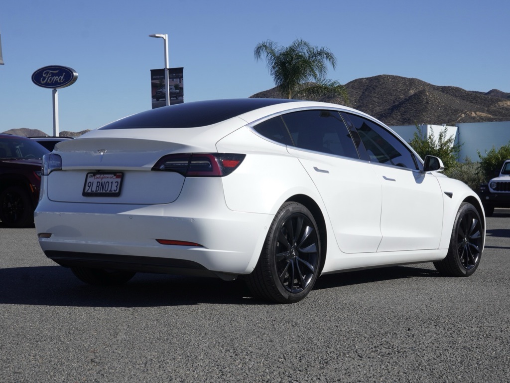 2020 Tesla Model 3 Standard Range Plus photo 2