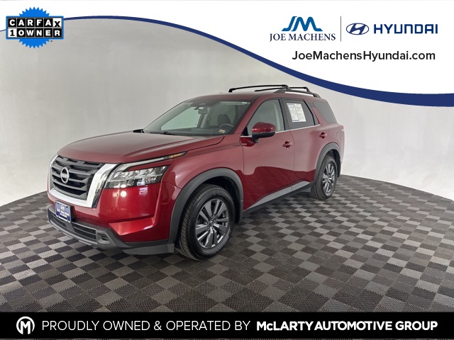 2022 Nissan Pathfinder SV photo 3