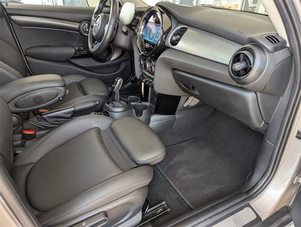 2024 Mini Cooper Hardtop Signature photo 29