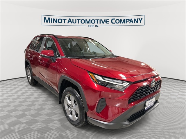 2025 Toyota RAV4 XLE's photo