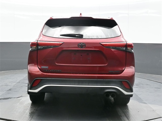 2022 Toyota Highlander XSE photo 2