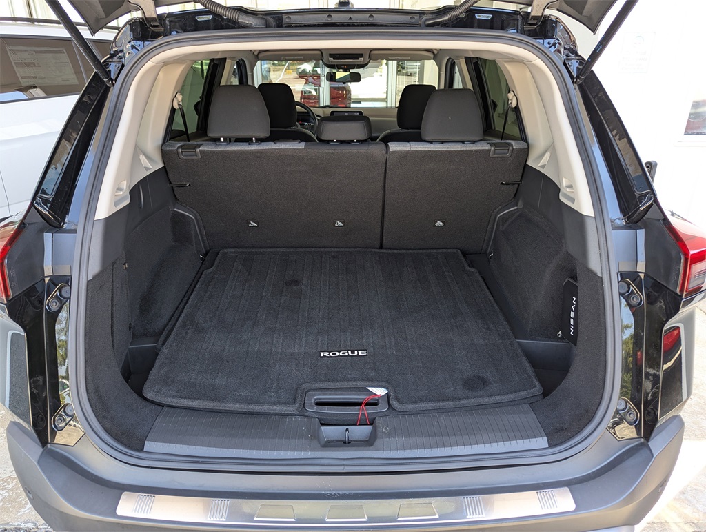 2023 Nissan Rogue SV photo 29