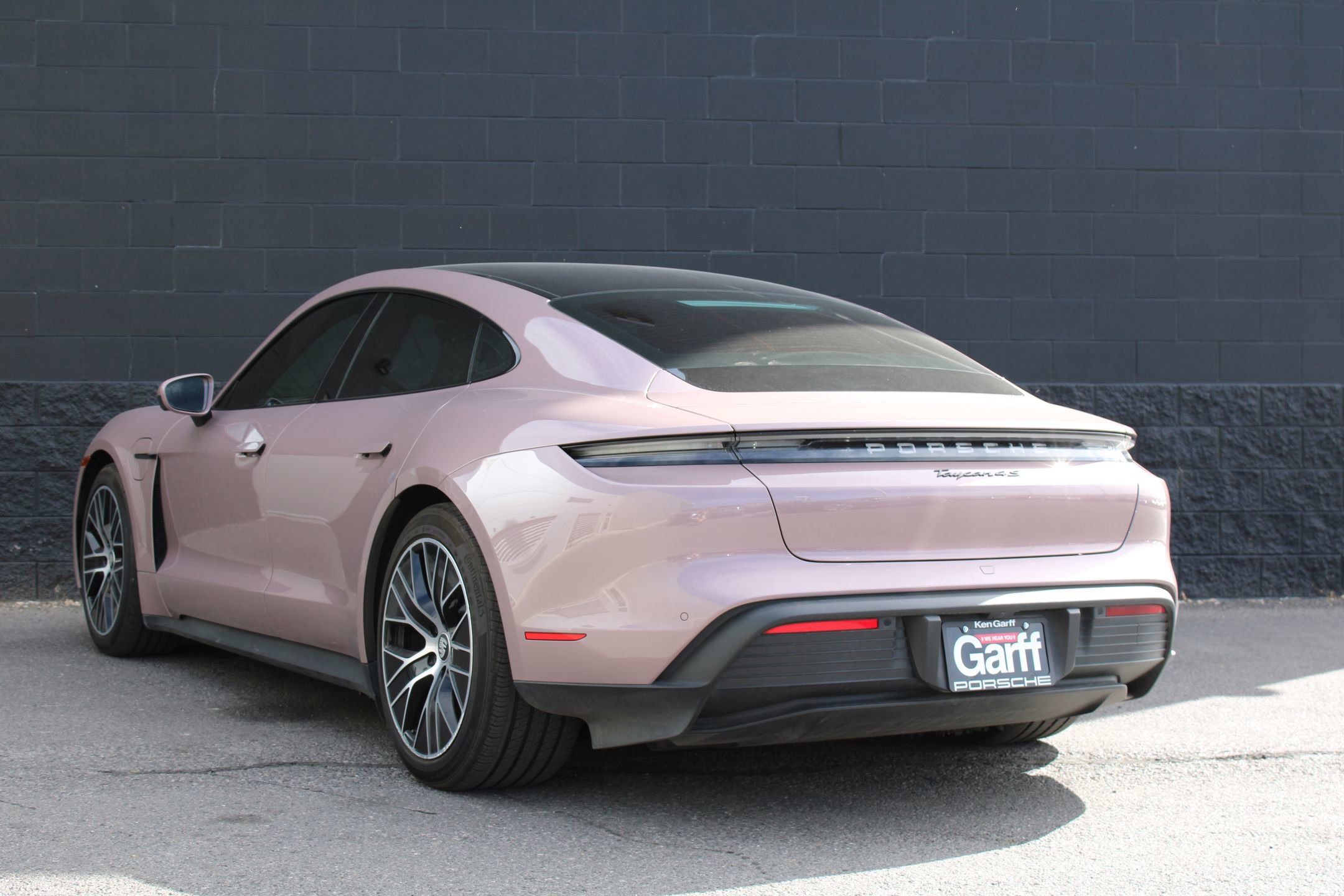 2023 Porsche Taycan 4S photo 3