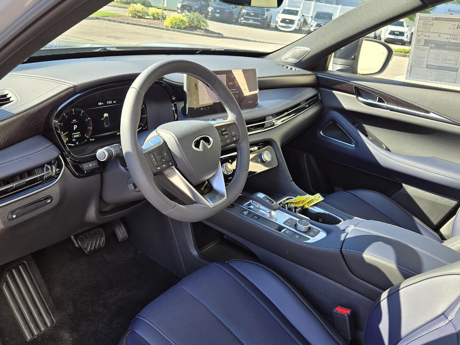 2026 Infiniti QX60 Luxe photo 4