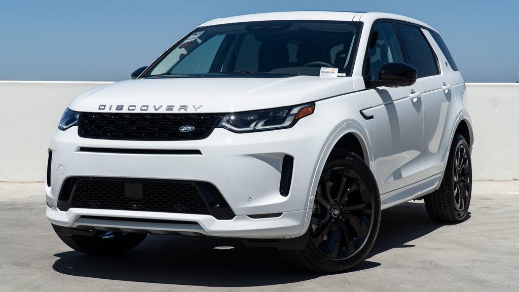 2024 Land Rover Discovery Sport S's photo