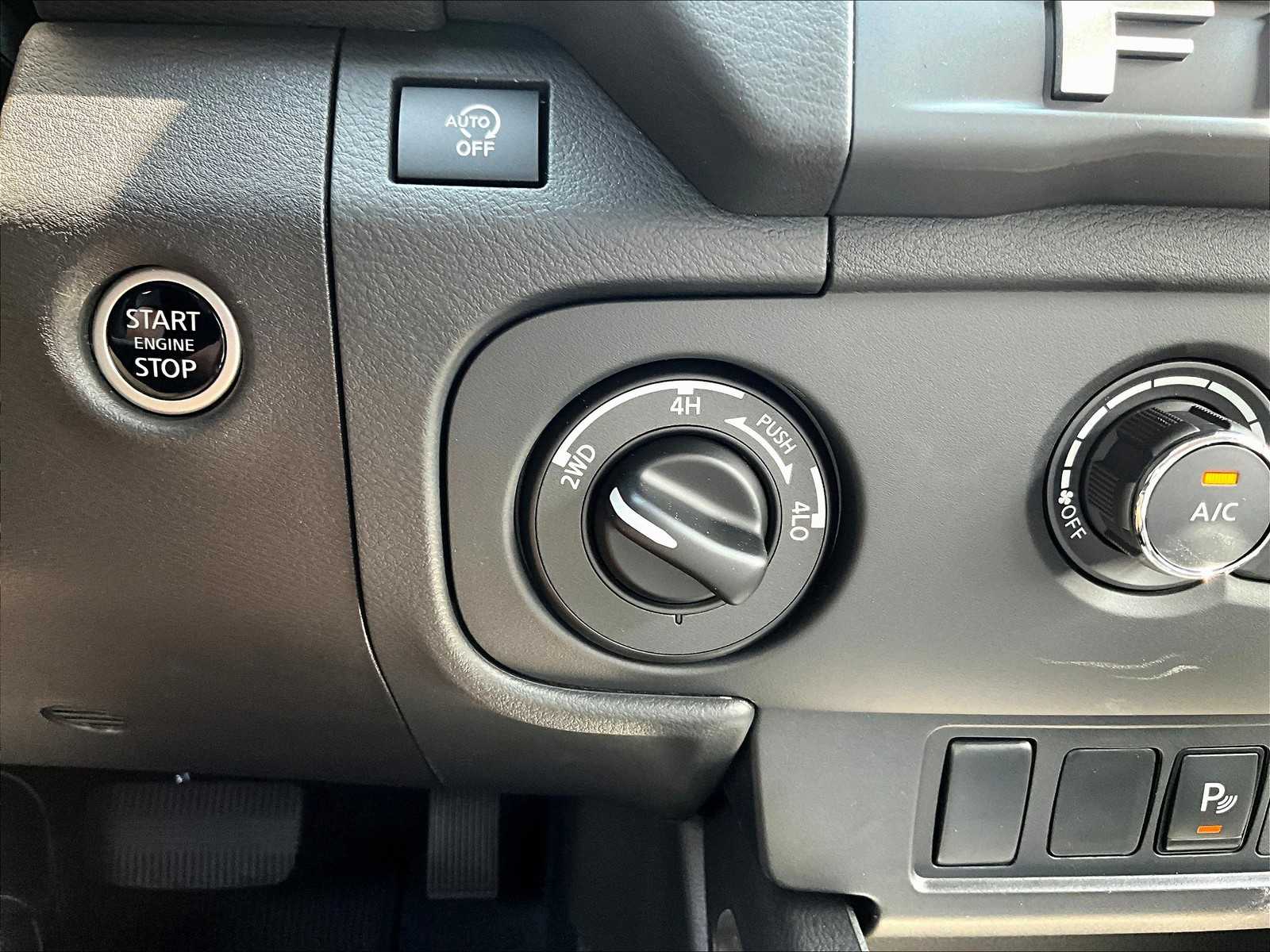2025 Nissan Frontier SV photo 26