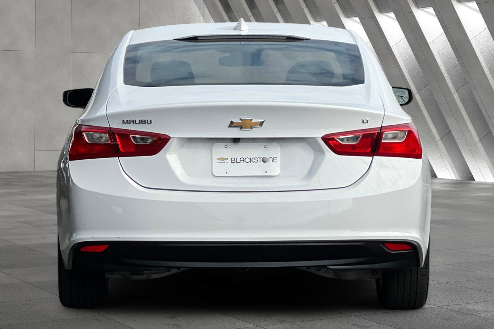 2023 Chevrolet Malibu 1LT photo 4