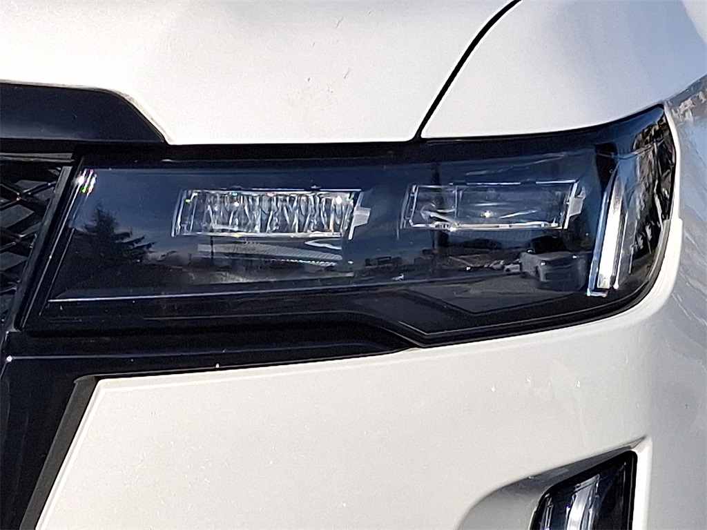 2023 Cadillac Escalade ESV Sport Platinum photo 3