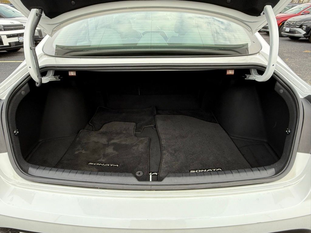 2020 Hyundai Sonata SEL photo 2