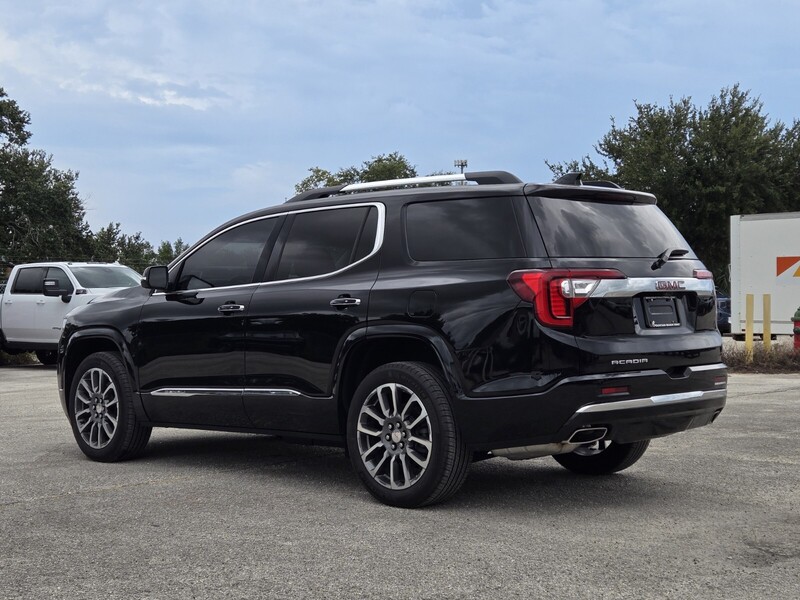 2021 Gmc Acadia Denali photo 2