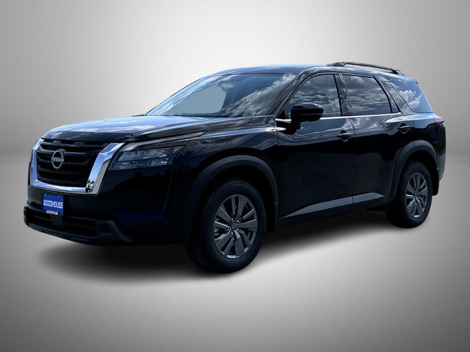 2025 Nissan Pathfinder SV's photo